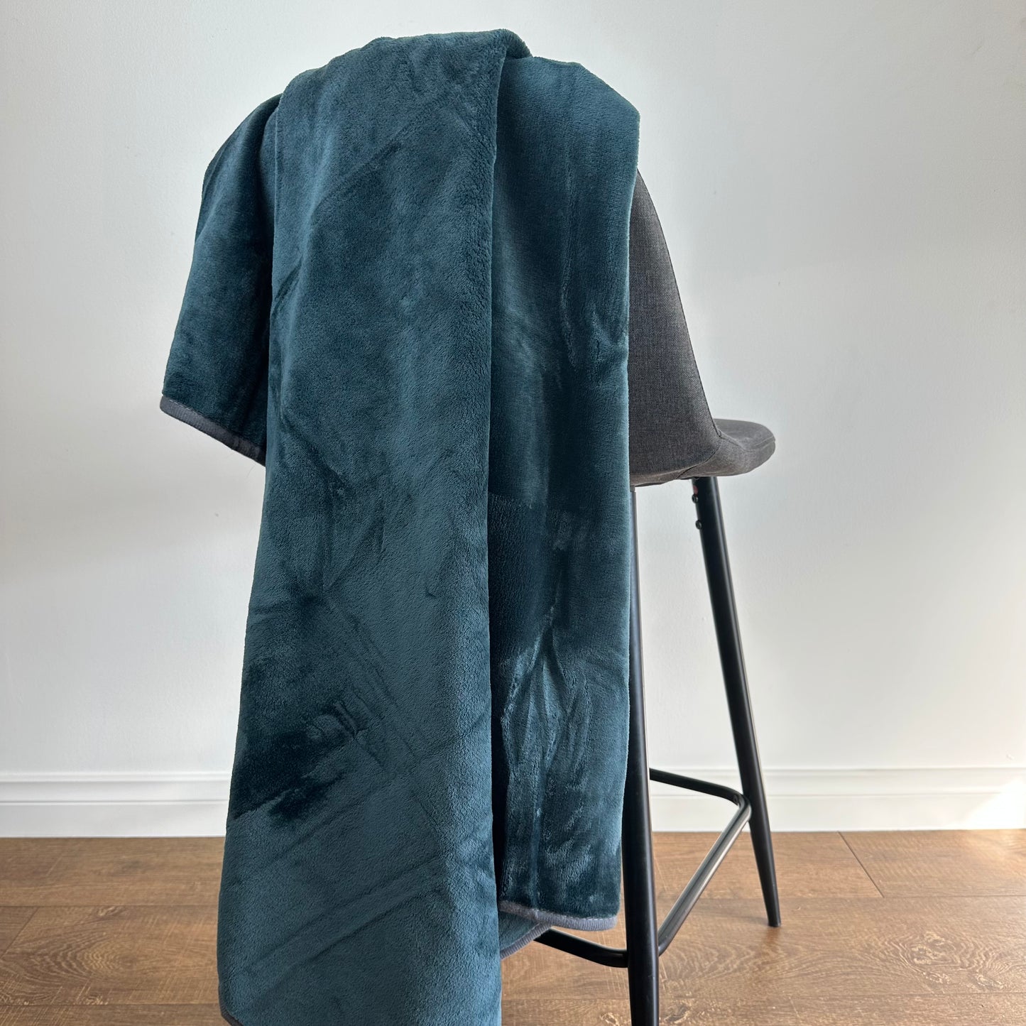 Medium Waterproof Blanket - Deep Teal