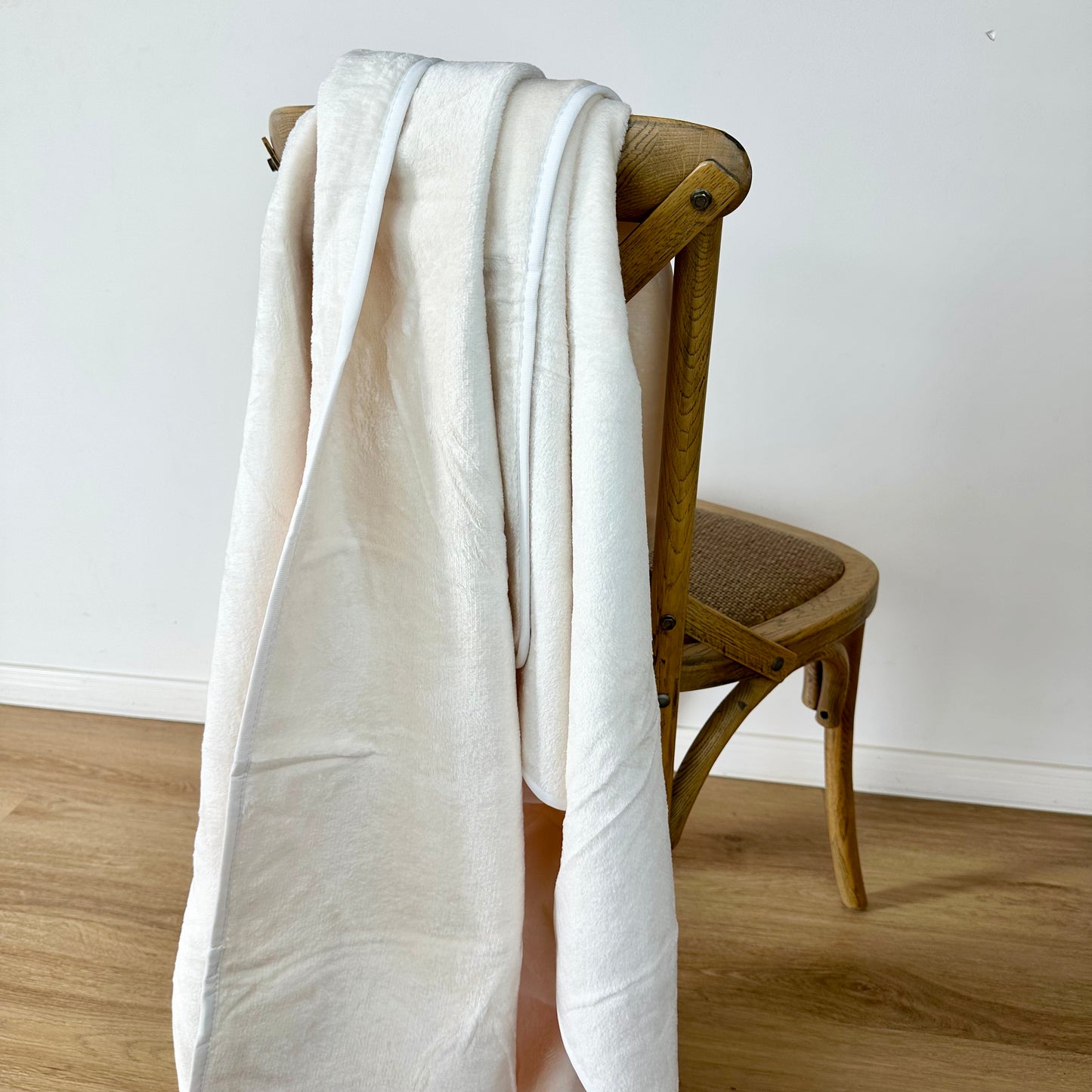 Medium Waterproof Blanket - Marshmallow